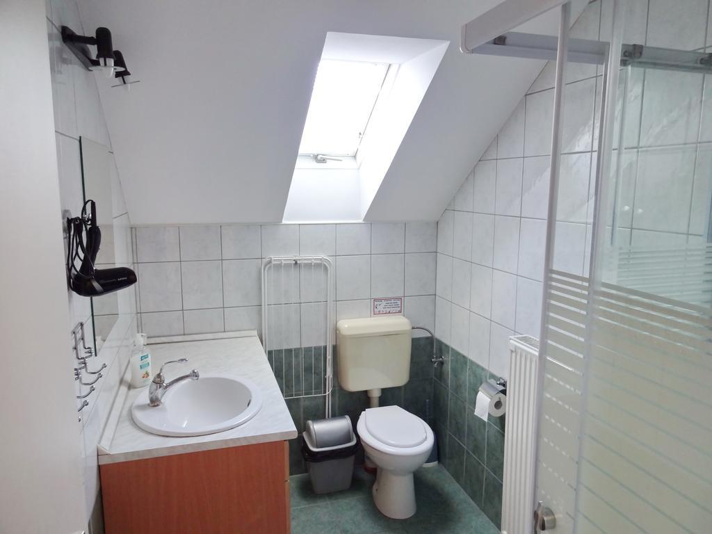 Albizia Apartments Balatonfured Luaran gambar