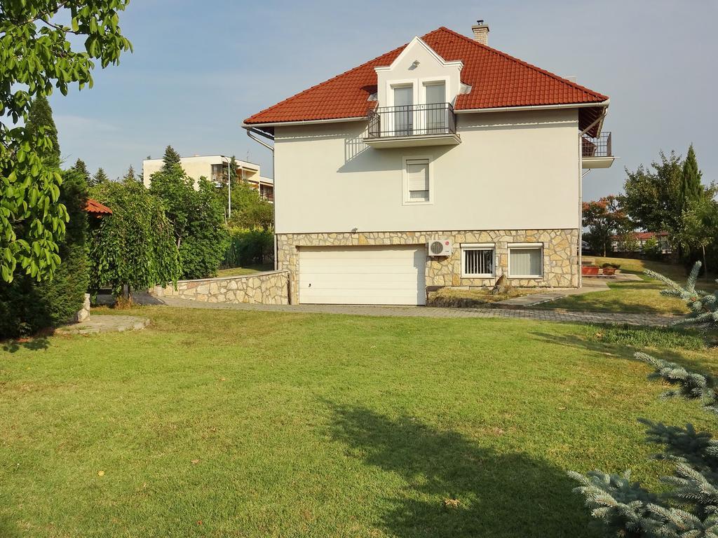 Albizia Apartments Balatonfured Luaran gambar